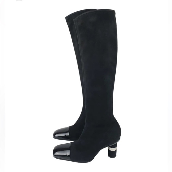 CHANEL 00A patent suede square toe tall Boots
Size 35 5 - Picture 2 of 10
